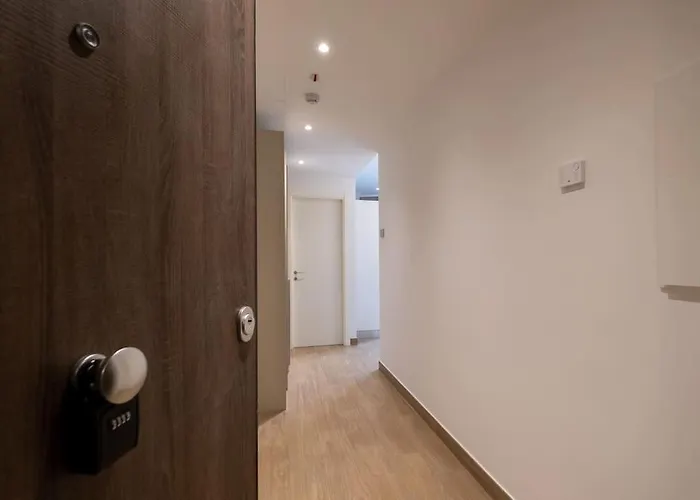 Apartment La Casa Di Alice In Centro Genua