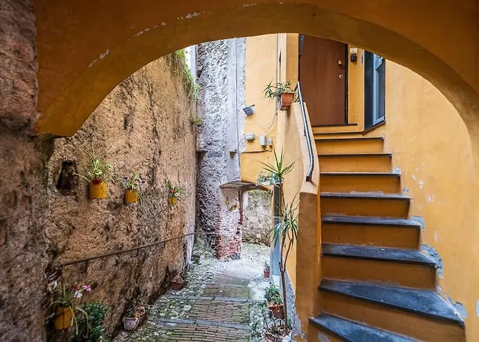 Apartment La Casa Di Alice In Centro Genua